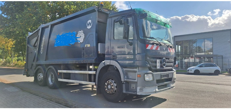 Mercedes-Benz 2632 Müllwgen 6x2 M.Haus Blatt/Luft - Xe tải chở rác: hình 2 Mercedes-Benz 2632 Müllwgen 6x2 M.Haus Blatt/Luft - Xe tải chở rác: hình 2