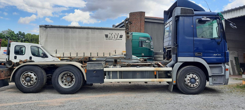 Mercedes-Benz 2641K 6x2 Abroller M-Haus Klima - Xe tải nâng móc: hình 4 Mercedes-Benz 2641K 6x2 Abroller M-Haus Klima - Xe tải nâng móc: hình 4