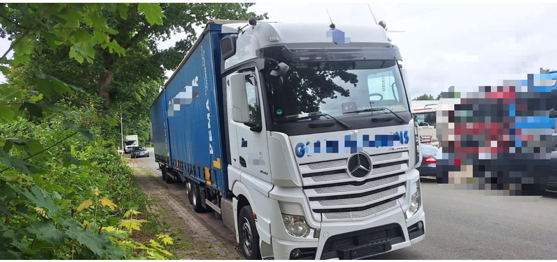 Mercedes-Benz 2642 BDF - Xe tải thùng mui bạt: hình 2 Mercedes-Benz 2642 BDF - Xe tải thùng mui bạt: hình 2
