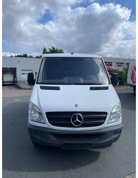 Mercedes-Benz Sprinter 315 - Xe van chở hàng: hình 3 Mercedes-Benz Sprinter 315 - Xe van chở hàng: hình 3