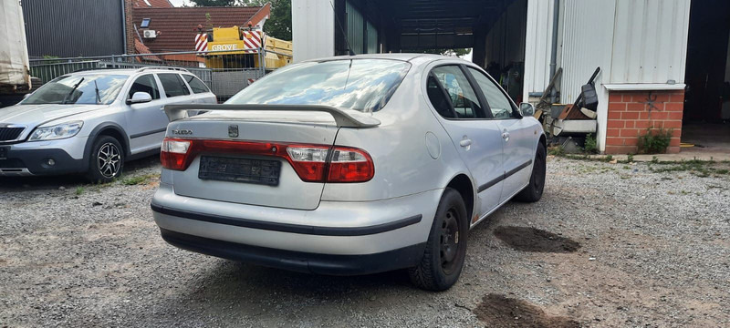 SEAT Toledo Signo 1,8 20V Autom - Xe hơi: hình 3 SEAT Toledo Signo 1,8 20V Autom - Xe hơi: hình 3