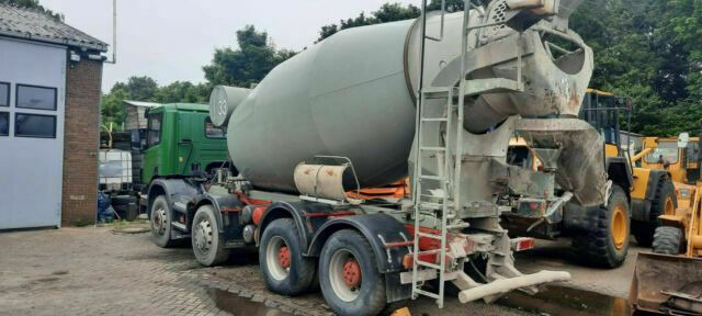 Scania P340PS 4-Achser 8x4 Betonmischer Euro:4 - Xe trộn bê tông: hình 3 Scania P340PS 4-Achser 8x4 Betonmischer Euro:4 - Xe trộn bê tông: hình 3