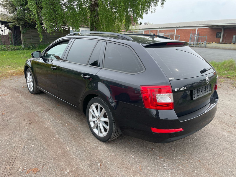 Škoda Octavia 2.0 TDI Green tec Solution Combi - Xe wagon: hình 2 Škoda Octavia 2.0 TDI Green tec Solution Combi - Xe wagon: hình 2