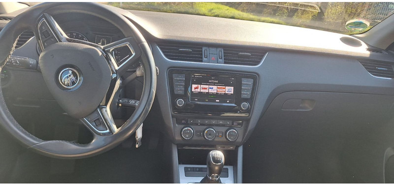 Xe wagon Škoda Octavia 2.0 TDI Green tec Solution Combi: hình 8