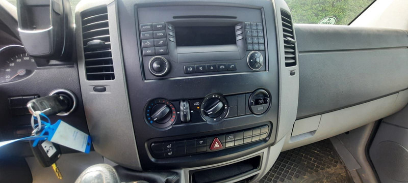 Volkswagen Crafter TDI Lang/Klima 3-Sitzer - Xe van chở hàng: hình 5 Volkswagen Crafter TDI Lang/Klima 3-Sitzer - Xe van chở hàng: hình 5