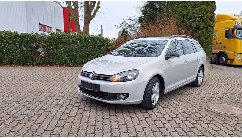 Volkswagen Golf Variant Style - Xe wagon: hình 2 Volkswagen Golf Variant Style - Xe wagon: hình 2