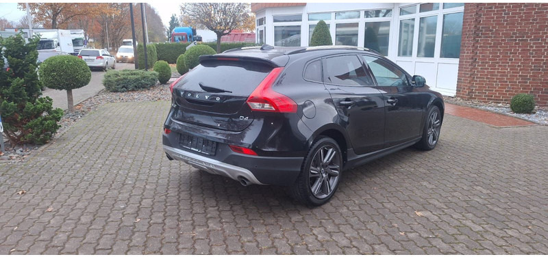 Volvo V40 Cross Country You! - Xe hơi: hình 4 Volvo V40 Cross Country You! - Xe hơi: hình 4
