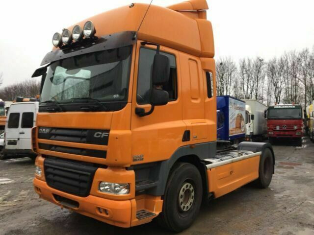 DAF CF85-410 G.Haus 2xBett ZF/Schalter 2-Kreishydr - Xe đầu kéo: hình 4 DAF CF85-410 G.Haus 2xBett ZF/Schalter 2-Kreishydr - Xe đầu kéo: hình 4