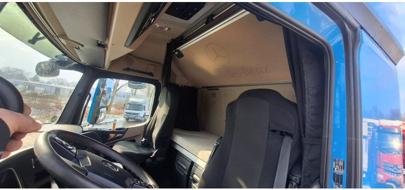 Xe đầu kéo Mercedes-Benz 1845 SZM Mega Spacs Vollausst: hình 7