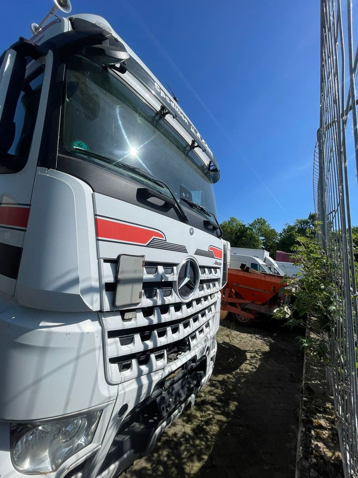 Mercedes-Benz 1845MP4 HD 4x4 - Xe đầu kéo: hình 3 Mercedes-Benz 1845MP4 HD 4x4 - Xe đầu kéo: hình 3