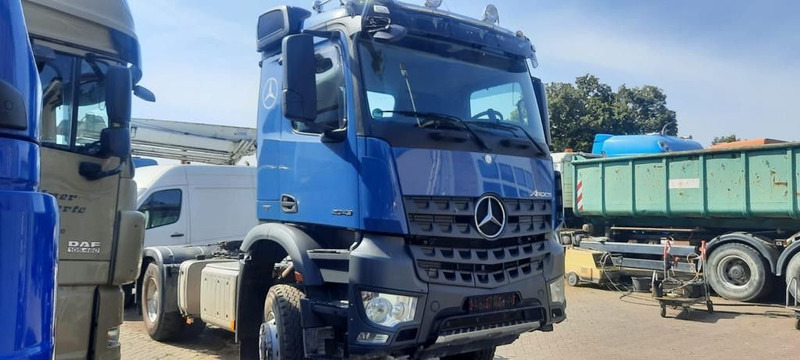 Mercedes-Benz 2043 Arocs 4x4 - Xe đầu kéo: hình 2 Mercedes-Benz 2043 Arocs 4x4 - Xe đầu kéo: hình 2
