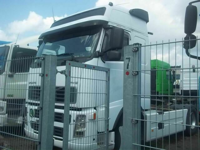 Volvo FH12-420 Globelt. VEB Klima Kipphydraulik - Xe đầu kéo: hình 3 Volvo FH12-420 Globelt. VEB Klima Kipphydraulik - Xe đầu kéo: hình 3