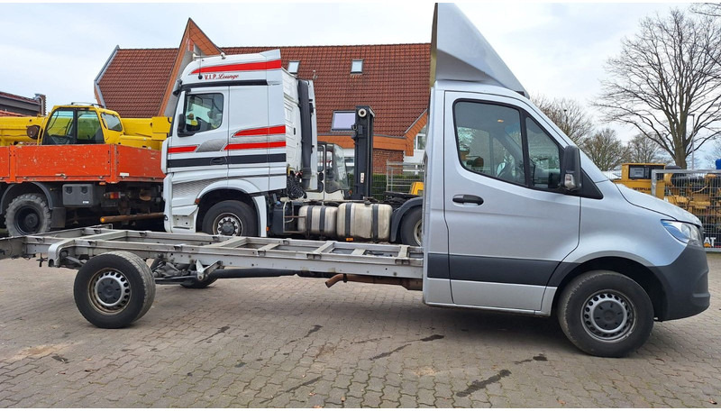 Mercedes-Benz Fahrgestell 316 - Xe tải nhỏ, Xe tải khung gầm: hình 3 Mercedes-Benz Fahrgestell 316 - Xe tải nhỏ, Xe tải khung gầm: hình 3