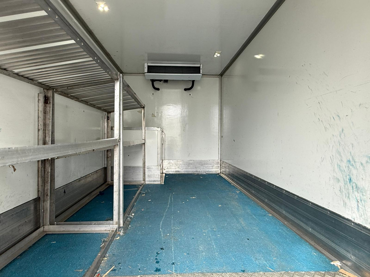Xe tải đông lạnh 2016 Izuzu Refrigerated Truck: hình 10