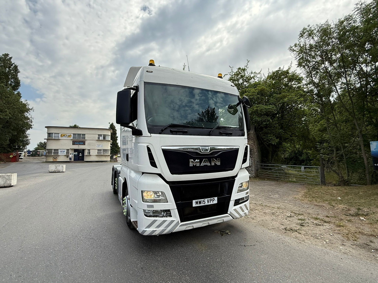 2015 MAN TGX 26 Tractor Unit - Xe đầu kéo: hình 1 2015 MAN TGX 26 Tractor Unit - Xe đầu kéo: hình 1