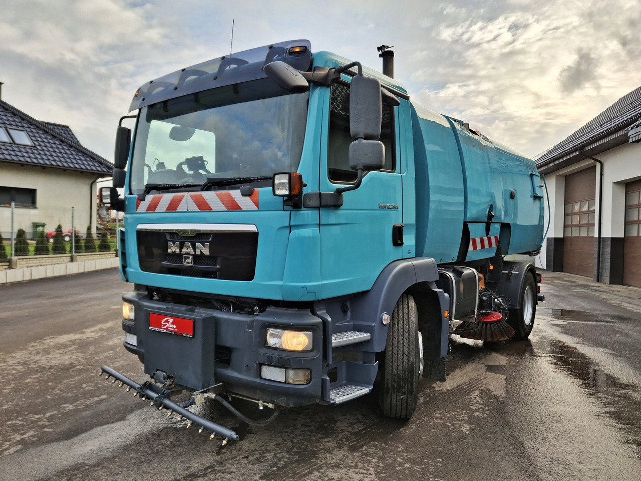 MAN 18.290 Zamiatarka Kehrmaschine BUCHER PM10 L/R Karcher - Xe quét đường: hình 2 MAN 18.290 Zamiatarka Kehrmaschine BUCHER PM10 L/R Karcher - Xe quét đường: hình 2