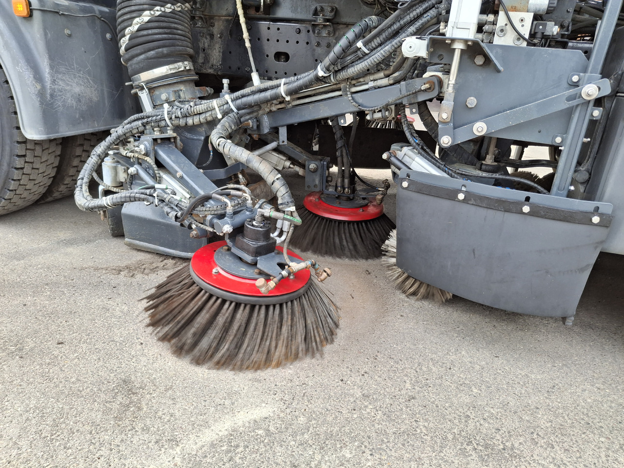 Xe quét đường MAN TGM 18.250 Zamiatarka Kupper Weisser BROCK 2 Motoren Szczotki L/R PM10 Odchwaszczarka: hình 32