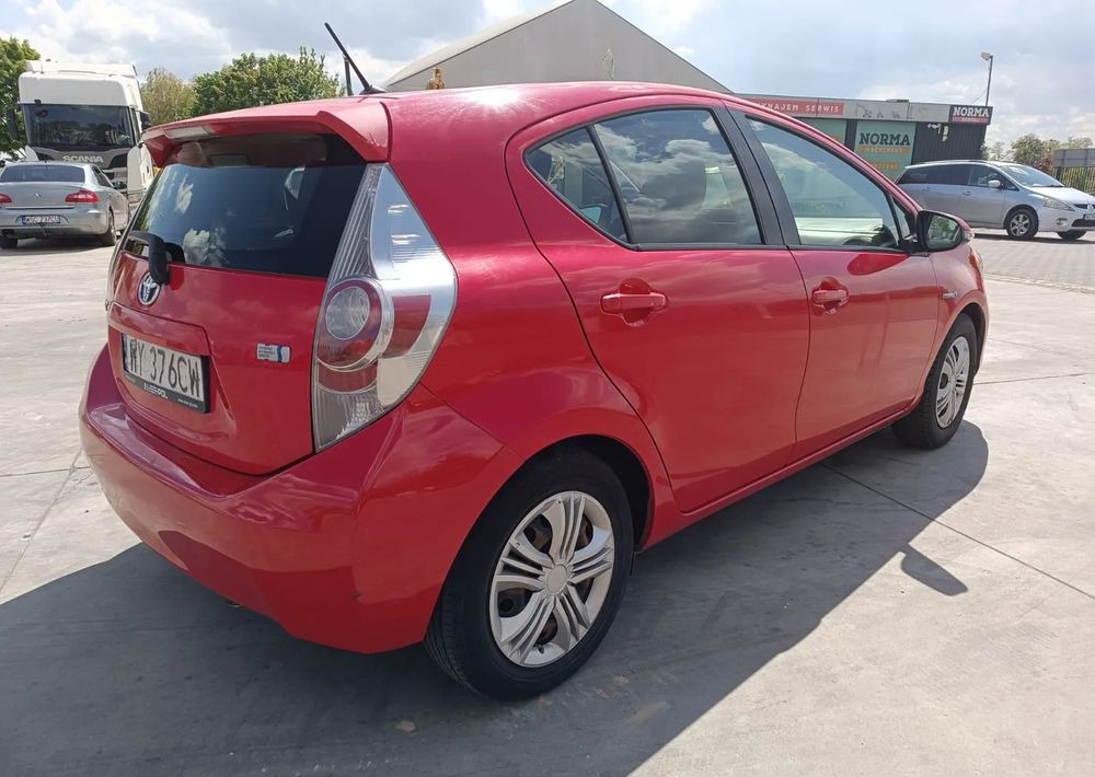 Toyota Prius - Xe hơi: hình 5 Toyota Prius - Xe hơi: hình 5
