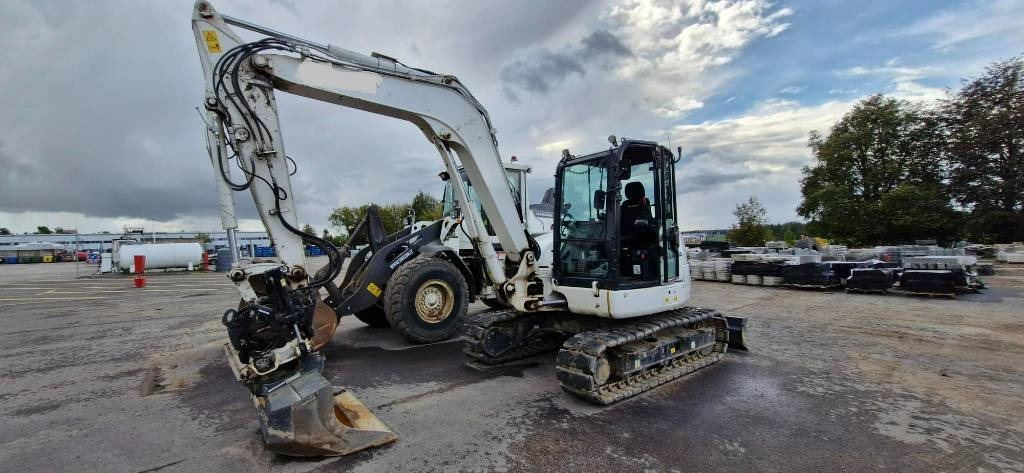 Komatsu PC 80 MR-5E0 - Máy xúc mini: hình 1 Komatsu PC 80 MR-5E0 - Máy xúc mini: hình 1