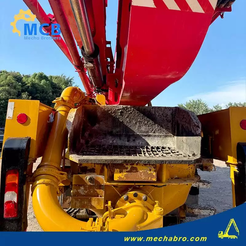 SANY SYM5449THBE - Xe bơm bê tông: hình 5 SANY SYM5449THBE - Xe bơm bê tông: hình 5