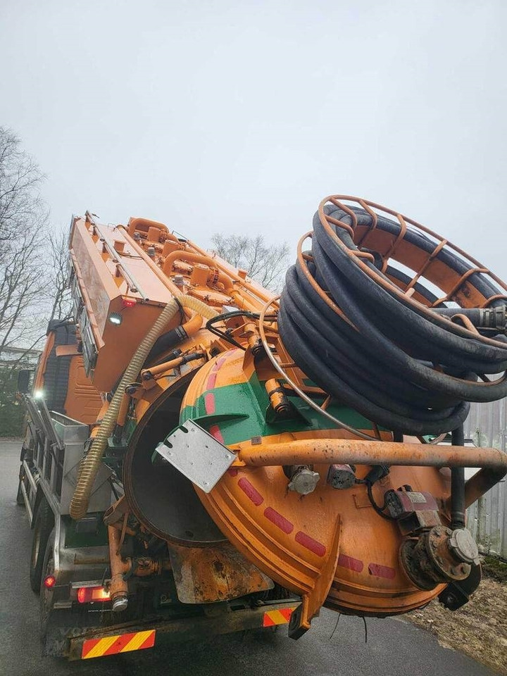 Volvo FH500 6X2 ADR KORP&SON - Xe tải chân không: hình 3 Volvo FH500 6X2 ADR KORP&SON - Xe tải chân không: hình 3