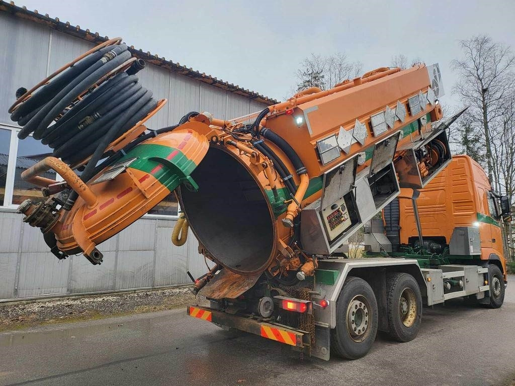 Volvo FH500 6X2 ADR KORP&SON - Xe tải chân không: hình 4 Volvo FH500 6X2 ADR KORP&SON - Xe tải chân không: hình 4