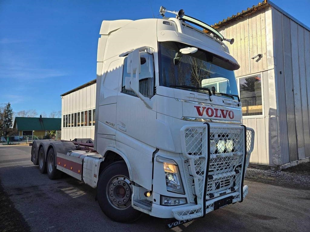 Volvo FH540 8X4 CHASSY - Xe tải khung gầm: hình 5 Volvo FH540 8X4 CHASSY - Xe tải khung gầm: hình 5