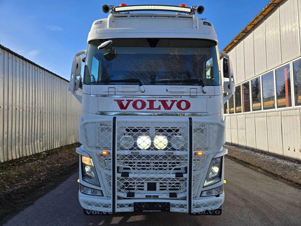 Xe tải khung gầm Volvo FH540 8X4 CHASSY: hình 6