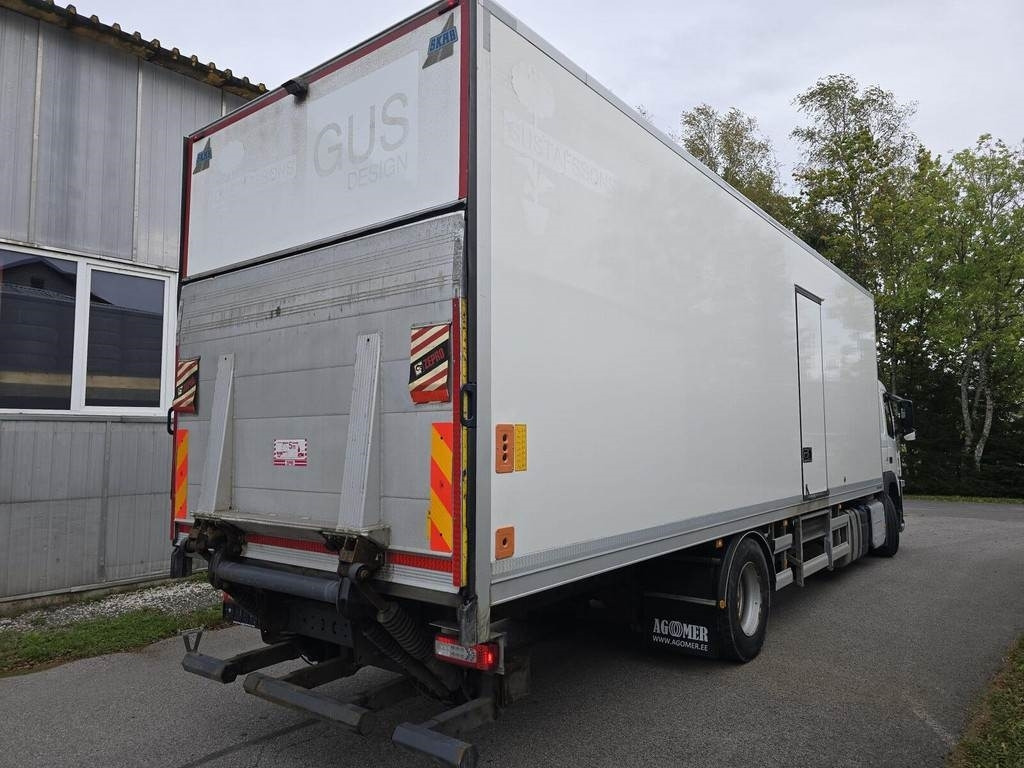 Volvo FM330 4X2  - Xe tải hộp: hình 4 Volvo FM330 4X2  - Xe tải hộp: hình 4