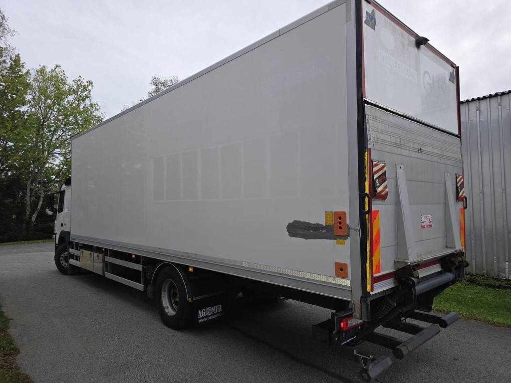 Volvo FM330 4X2  - Xe tải hộp: hình 2 Volvo FM330 4X2  - Xe tải hộp: hình 2