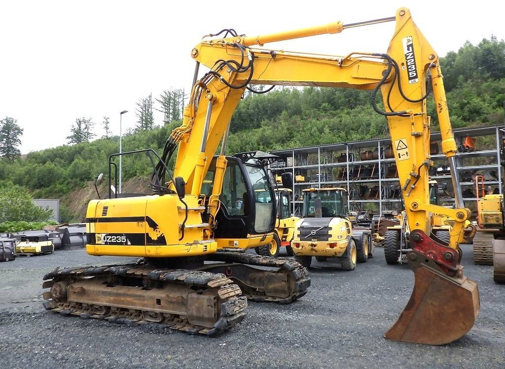 JCB JZ 235 LC - Máy xúc bánh xích: hình 2 JCB JZ 235 LC - Máy xúc bánh xích: hình 2