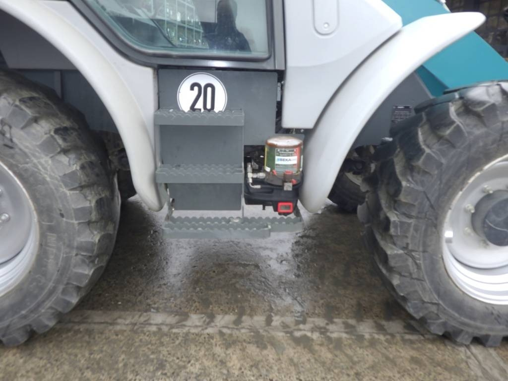 Máy xúc lật bánh lốp Kramer 8115: hình 6