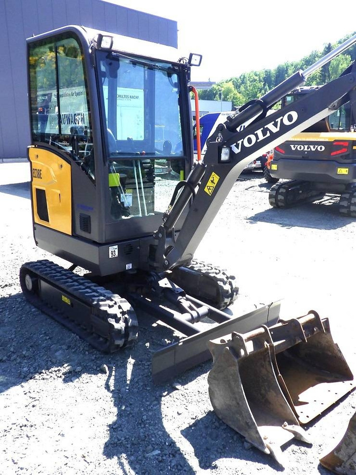 Volvo EC 18 E - Máy xúc mini: hình 4 Volvo EC 18 E - Máy xúc mini: hình 4