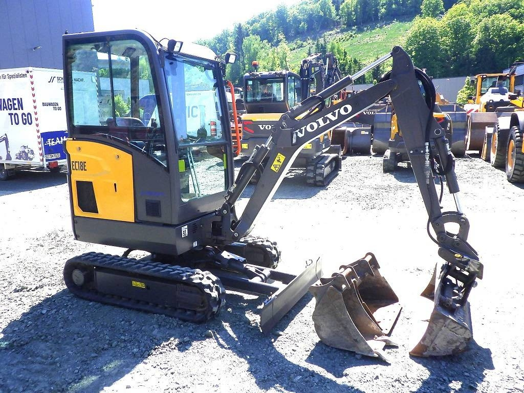 Volvo EC 18 E - Máy xúc mini: hình 3 Volvo EC 18 E - Máy xúc mini: hình 3