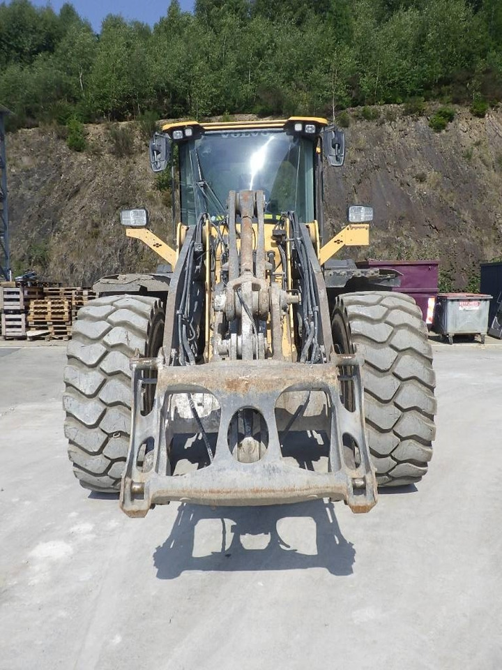 Volvo L 110 H LB - Máy xúc lật bánh lốp: hình 2 Volvo L 110 H LB - Máy xúc lật bánh lốp: hình 2