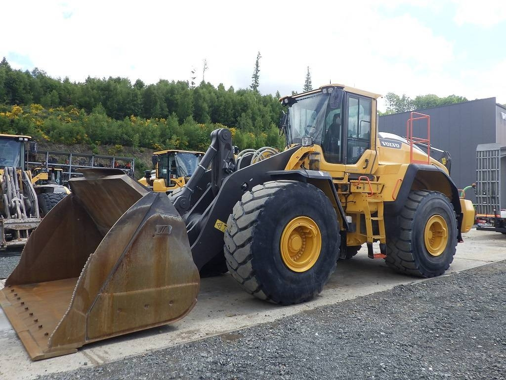 Volvo L 220 H - Máy xúc lật bánh lốp: hình 1 Volvo L 220 H - Máy xúc lật bánh lốp: hình 1