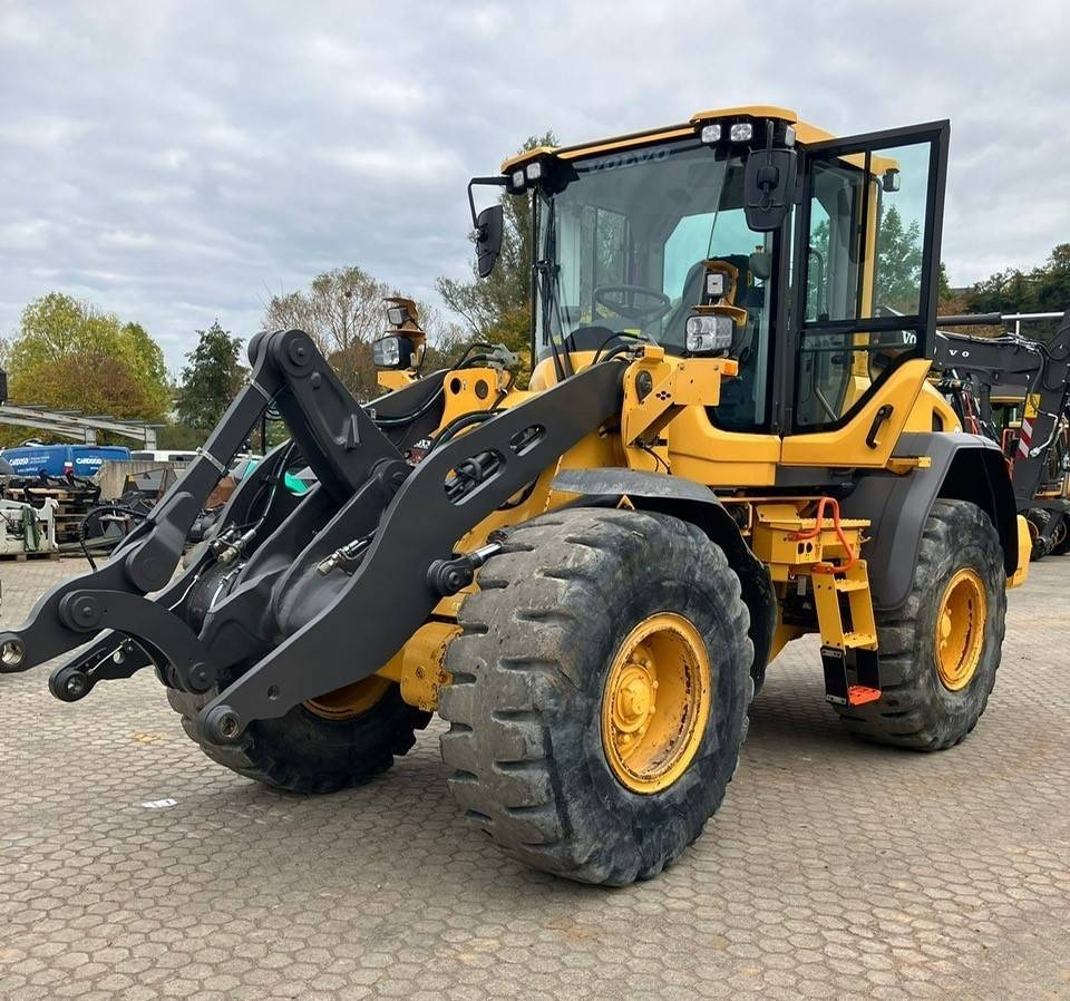 Volvo L 60 H - Máy xúc lật bánh lốp: hình 1 Volvo L 60 H - Máy xúc lật bánh lốp: hình 1