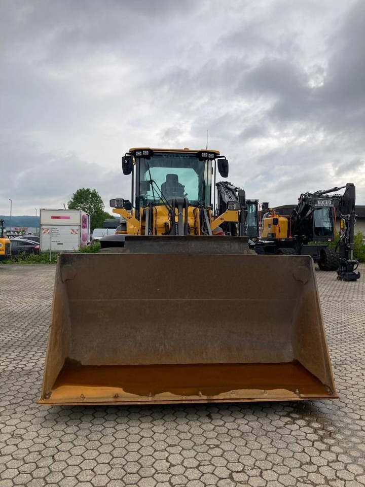 Volvo L 70 H - Máy xúc lật bánh lốp: hình 3 Volvo L 70 H - Máy xúc lật bánh lốp: hình 3