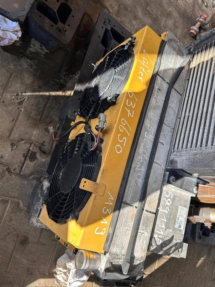 CAT 637-6650 - Sauglüfter ( 2x ) - Bộ tản nhiệt cho Máy móc xây dựng: hình 3 CAT 637-6650 - Sauglüfter ( 2x ) - Bộ tản nhiệt cho Máy móc xây dựng: hình 3