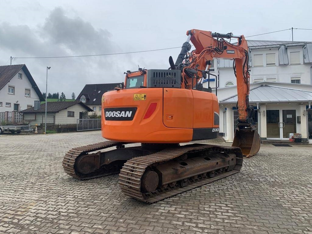 Doosan DX 235 LCR-5 - Máy xúc bánh xích: hình 5 Doosan DX 235 LCR-5 - Máy xúc bánh xích: hình 5