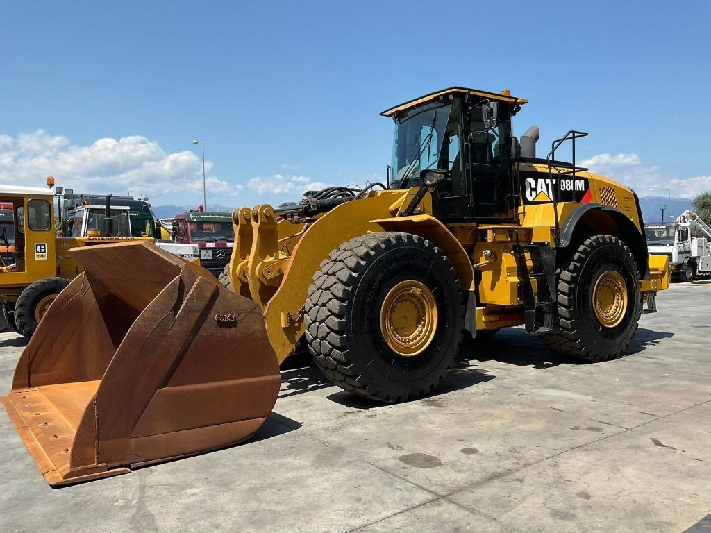 CAT 980M - Máy xúc lật bánh lốp: hình 1 CAT 980M - Máy xúc lật bánh lốp: hình 1