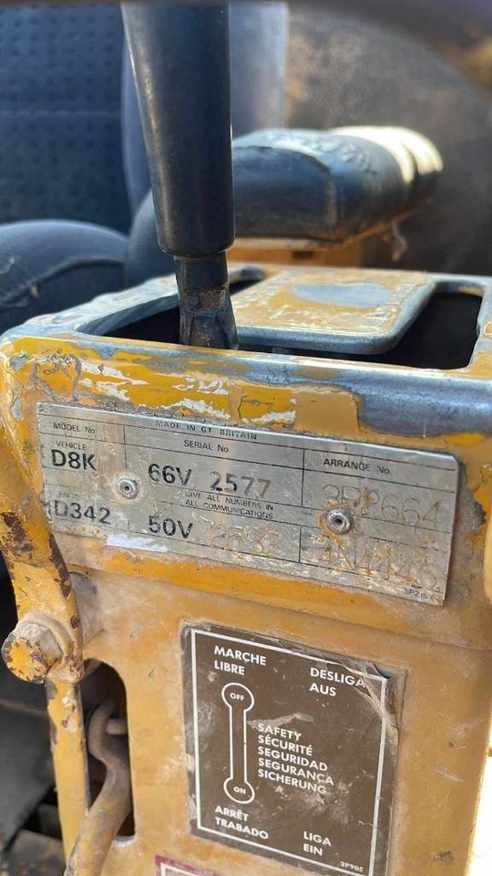 CAT D 8 K - Máy ủi: hình 3 CAT D 8 K - Máy ủi: hình 3