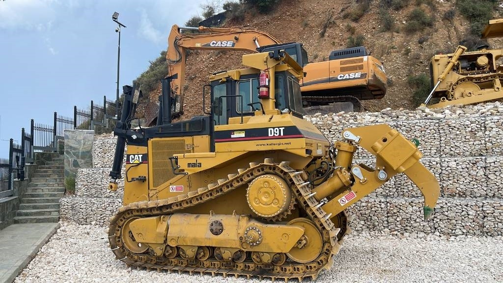 CAT D 9 N - Máy ủi: hình 2 CAT D 9 N - Máy ủi: hình 2
