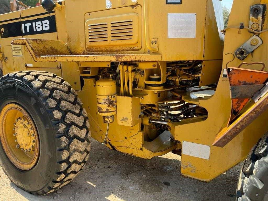 Máy xúc lật bánh lốp CAT IT 18 B: hình 11