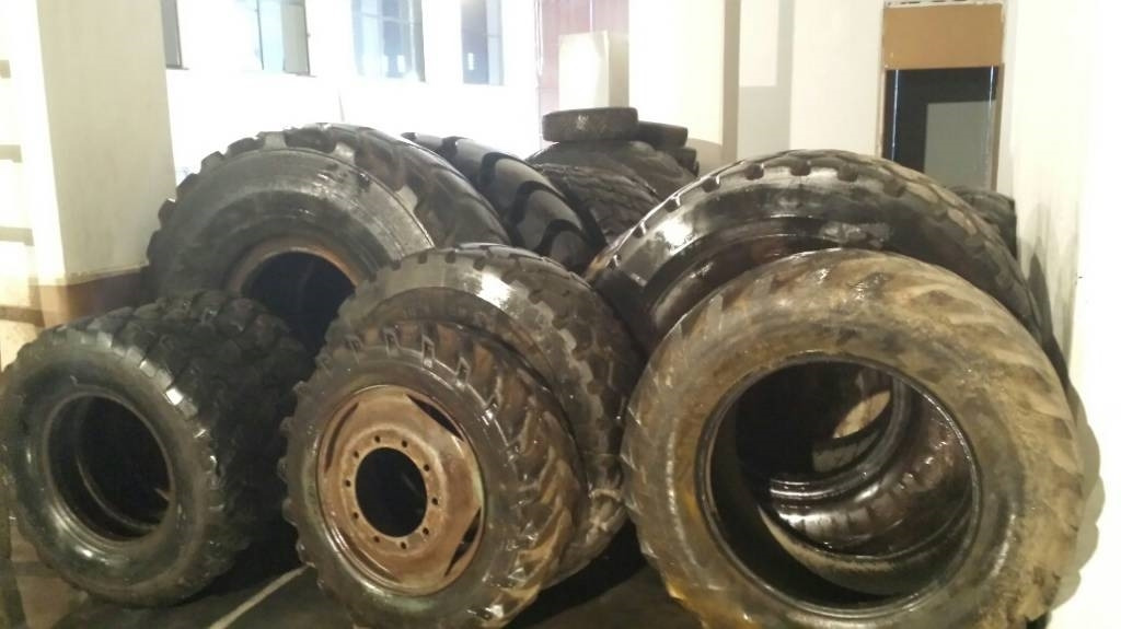 ΕΛΑΣΤΙΚΑ - Lốp cho Máy móc xây dựng: hình 4 ΕΛΑΣΤΙΚΑ - Lốp cho Máy móc xây dựng: hình 4
