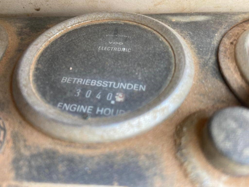 Máy xúc lật bánh lốp International 520A: hình 14 Máy xúc lật bánh lốp International 520A: hình 14