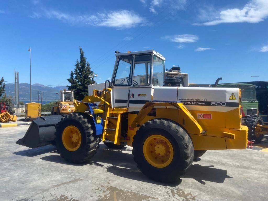 Máy xúc lật bánh lốp International 520A: hình 7 Máy xúc lật bánh lốp International 520A: hình 7