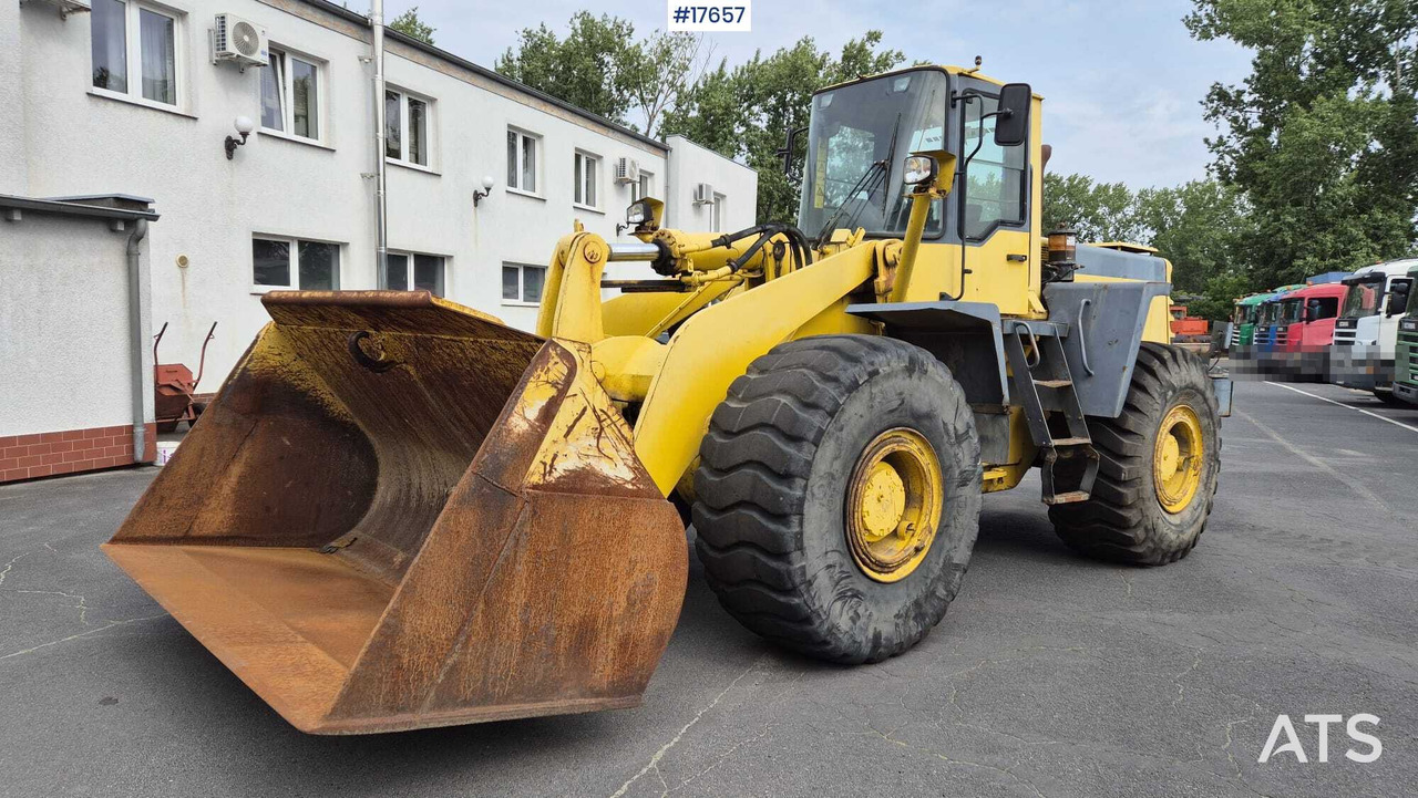 2000 Komatsu WA420-3H - Máy xúc lật bánh lốp: hình 1 2000 Komatsu WA420-3H - Máy xúc lật bánh lốp: hình 1