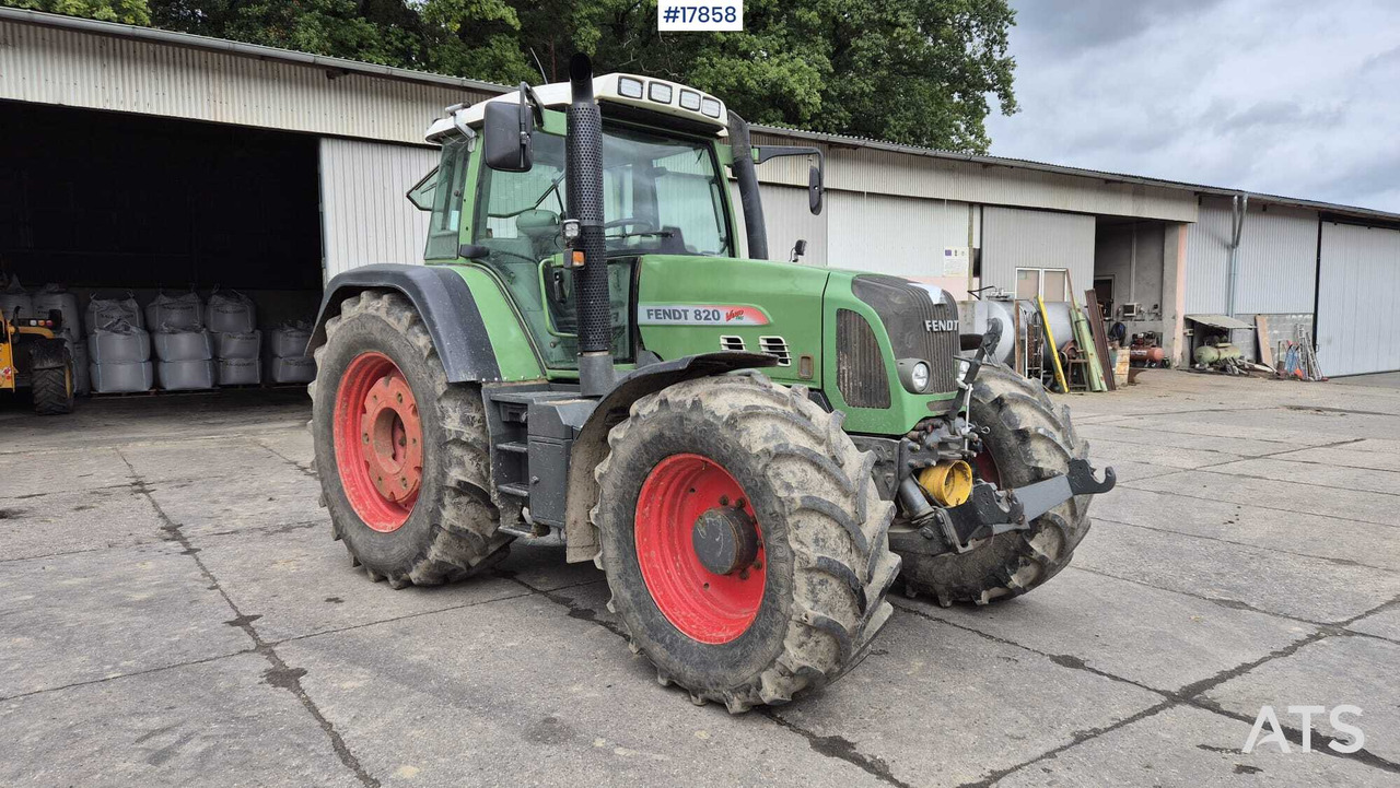 FENDT 820 VARIO TMS agricultural tractor (2011) - Máy cày: hình 1 FENDT 820 VARIO TMS agricultural tractor (2011) - Máy cày: hình 1