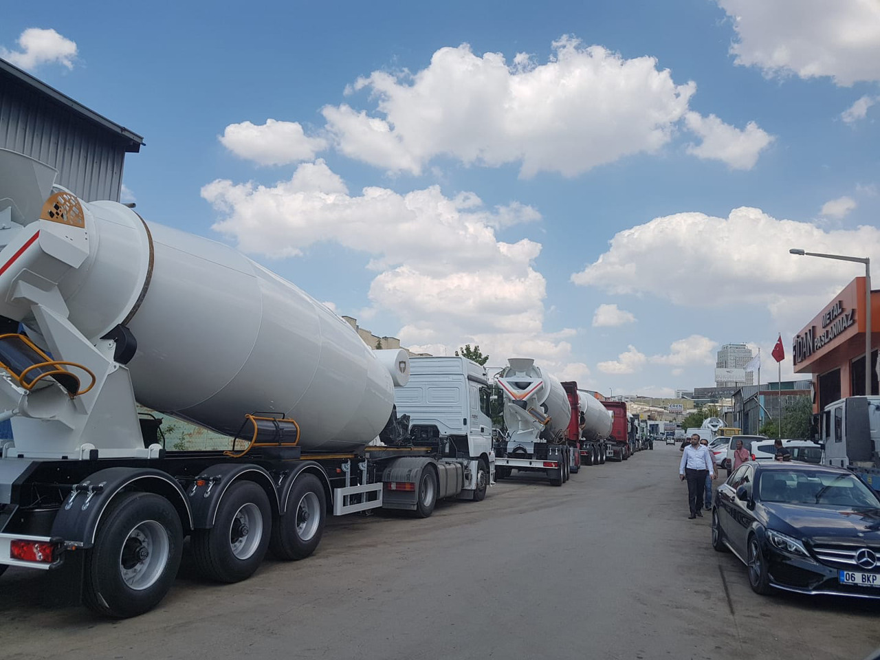 Sơ mi rơ moóc để vận chuyển xi măng mới THOR THR-3-MX-15-D: hình 7 Sơ mi rơ moóc để vận chuyển xi măng mới THOR THR-3-MX-15-D: hình 7